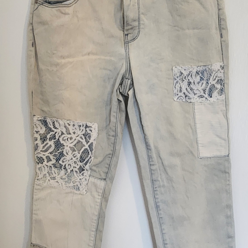Chico's Beige Lace Patch Cropped Jeans
